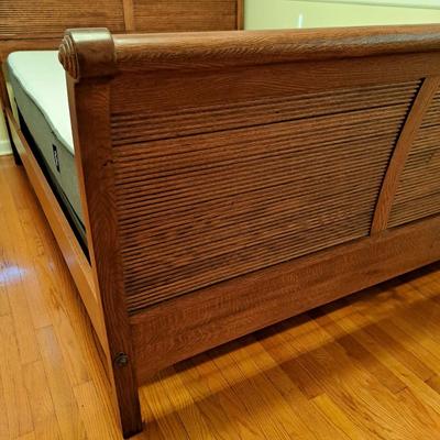 Richardson Bros. Co. Queen Size Contemporary Oak Sleigh Bed (PB-SD)