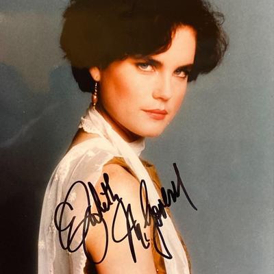 Elizabeth McGovern signed photo