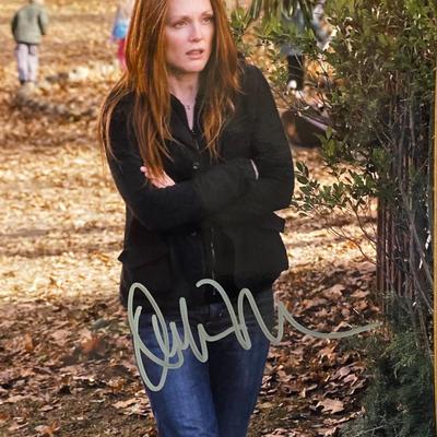 Julianne Moore signed photo
