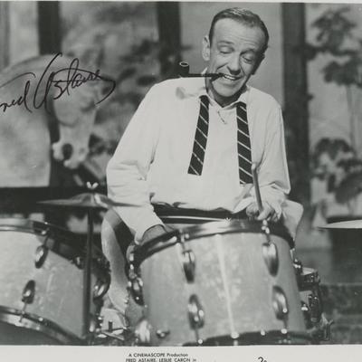 Fred Astaire signed movie photo. GFA Authenticated