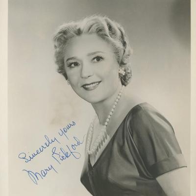 Mary Pickford signed photo. GFA Authenticated