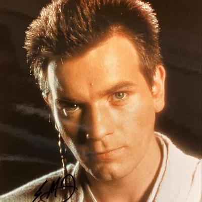 Star Wars Ewan McGregor signed movie photo. GFA Authenticated
