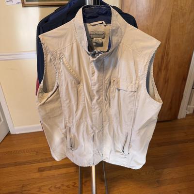 River Trader, Columbia, Roundtree & Yorke and Other Men’s Jackets - Sizes M-L (O-DZ)