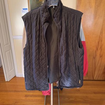 River Trader, Columbia, Roundtree & Yorke and Other Men’s Jackets - Sizes M-L (O-DZ)