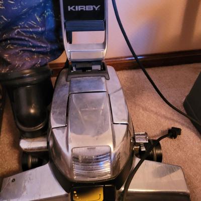 Working Kirby G Six vac with attachment holder amd shampooing attachments