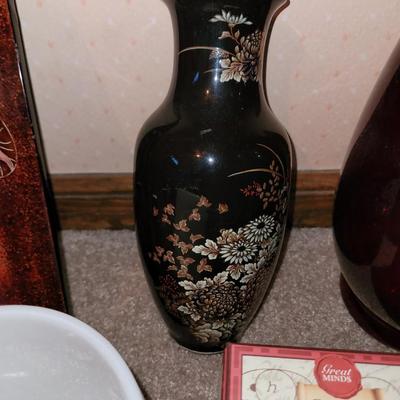 Lot of collectibles and vases