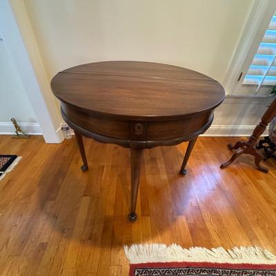 321 Statton Old Towne Cherry Flip Top Hall Table