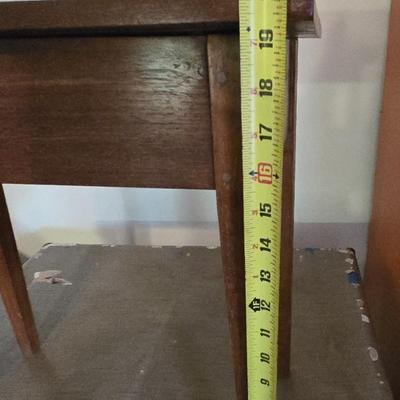 LOT 1X : Small Wooden Side Table With Drawer, Table Lamp, and Wood Framed Mirror