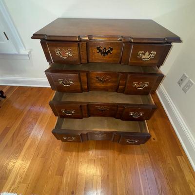 323 Vintage Baker Furniture Georgian Design Mahogany Block Front Dresser