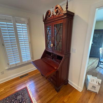 328 Chippendale Stye Mahogany Secretary Bookcase