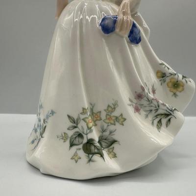 ROYAL DOULTON Figurine - Adele - Peggy Davies