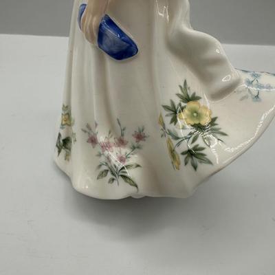 ROYAL DOULTON Figurine - Adele - Peggy Davies