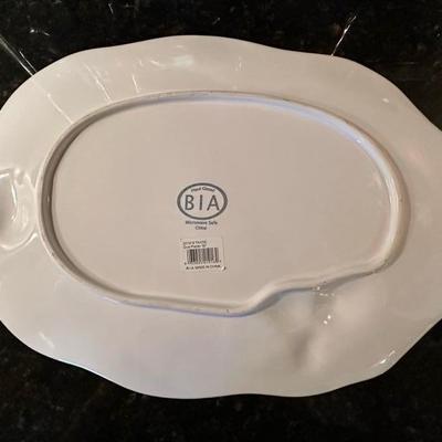 Anchor Hocking Glass Jars, Measuring Cups and Serving Dish