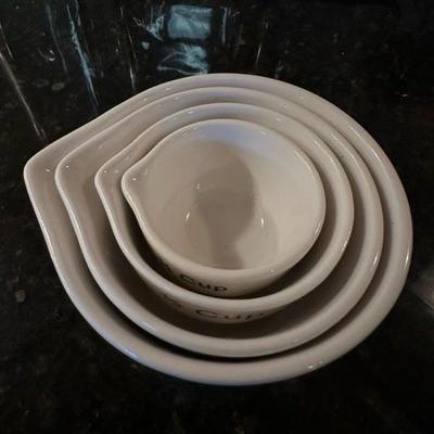 Anchor Hocking Glass Jars, Measuring Cups and Serving Dish