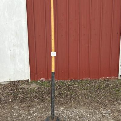 Oshkosh Deep Hole Shovel