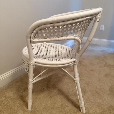 Lexington Wicker Dresser, Mirror & Chair