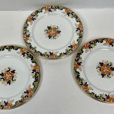 Lot of (8) 9.5" DINNER plates - Antique John Maddock and Son Royal Vitreous, English Transfer ware, Majestic Pattern) pcs. 1875