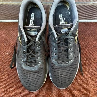 Lot of 5 Pairs of Men’s Sketchers Shoes, Black