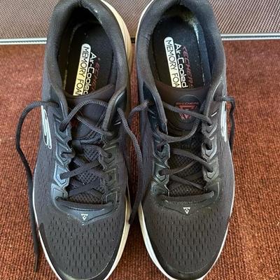 Lot of 5 Pairs of Men’s Sketchers Shoes, Black