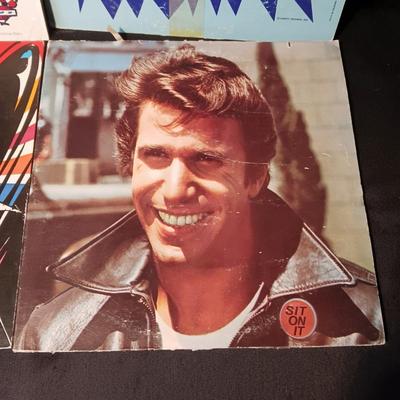 FONZIE FAVORITES, THE VENTURES, ELVIS CHRISTMAS MUSIC AND 70'S MUSIC ON VINYL RECORD ALBUMS