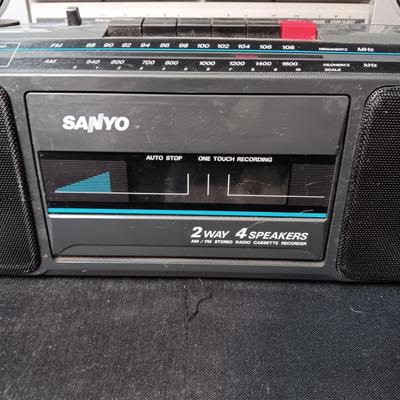 2 PORTABLE RADIOS (PLEASE READ DESCRIPTION)