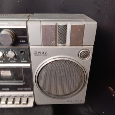 2 PORTABLE RADIOS (PLEASE READ DESCRIPTION)
