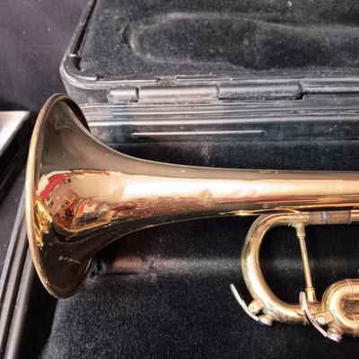 VERY NICE BACH SELMER TRUMPET IN HARD SIDED CASE