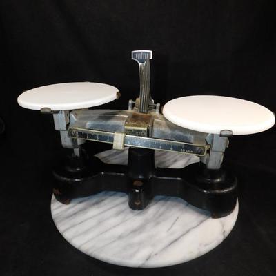 Antique CENCO Central Scientific Cast Iron Balance Scale 13.25”x6.25”