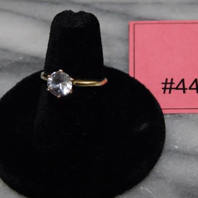 10k Gold Ring w/ Cubic Zirconia Size 7, 2.3g