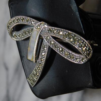925 Sterling Brooch w/ Marcasite and Mother of Pearl, 9.1g