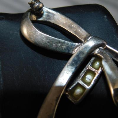 925 Sterling Brooch w/ Marcasite and Mother of Pearl, 9.1g