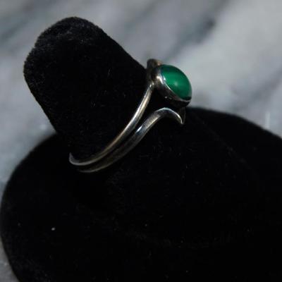 Vintage 925 Sterling Malachite Ring Size 7, 2.1g