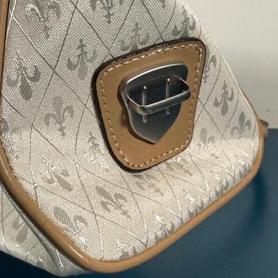 LOT 250: Purse/Handbag Collection - Crazy Horse, Tignanello & More