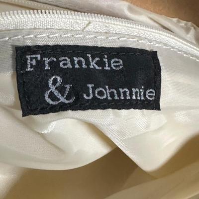 LOT 252: Purse/Hand Bag Collection - Crazy Horse, Stone Mountain & More