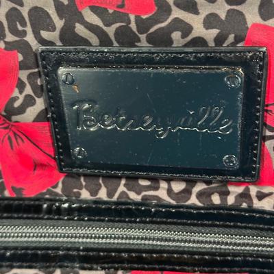 LOT 254: Animal Print Purse, Hand Bags & More - Betseyville, Gigi Hill & More