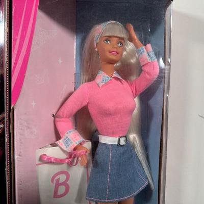 LOT 261: Barbie Collection - Cali Girl, Fashion Fever, My Graduation 2003, Fashion Avenue, Teacher Barbie & More