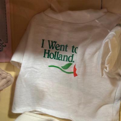 LOT 164: Cabbage Patch Kids Collection - World Traveler, Growing Hair & Young Astronaut in Box