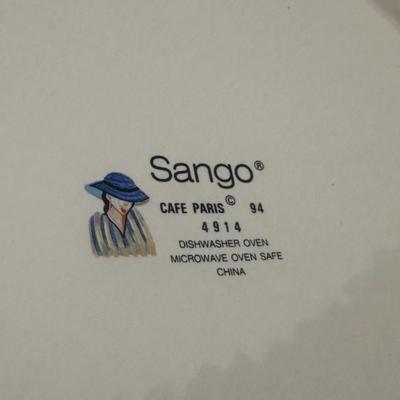 LOT 265: Beautiful Home Decor Collection