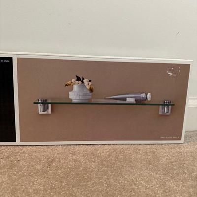 LOT 265: Beautiful Home Decor Collection