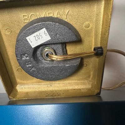 LOT 266: Beautiful Ceramic Table Lamp & Wooden Framed Wall Mirror