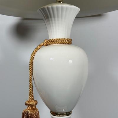 LOT 266: Beautiful Ceramic Table Lamp & Wooden Framed Wall Mirror