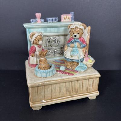 LOT 268: Wedgwood Beatrix Potter Teapot, Vintage Otagiri Music Boxes: Home Sweet Home & You've Got a Friend