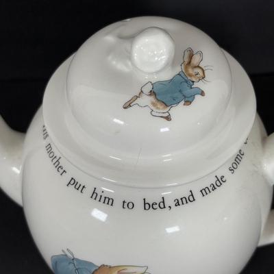 LOT 268: Wedgwood Beatrix Potter Teapot, Vintage Otagiri Music Boxes: Home Sweet Home & You've Got a Friend