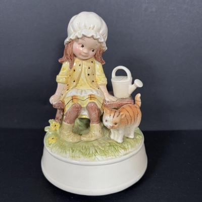 LOT 268: Wedgwood Beatrix Potter Teapot, Vintage Otagiri Music Boxes: Home Sweet Home & You've Got a Friend