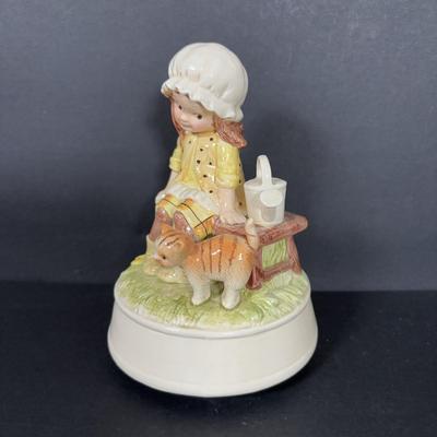 LOT 268: Wedgwood Beatrix Potter Teapot, Vintage Otagiri Music Boxes: Home Sweet Home & You've Got a Friend