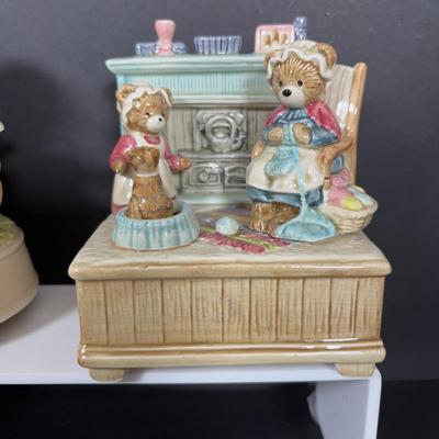LOT 268: Wedgwood Beatrix Potter Teapot, Vintage Otagiri Music Boxes: Home Sweet Home & You've Got a Friend