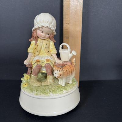 LOT 268: Wedgwood Beatrix Potter Teapot, Vintage Otagiri Music Boxes: Home Sweet Home & You've Got a Friend