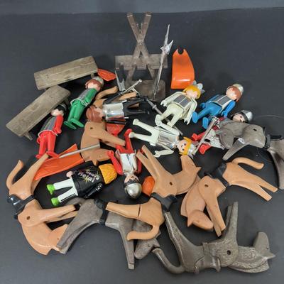 LOT 269: Playmobile Figures, Horse, Fort, Teepee