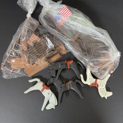 LOT 269: Playmobile Figures, Horse, Fort, Teepee