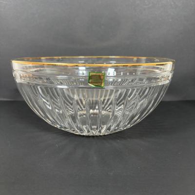 LOT 270: Stunning 10"rd. Marquis by Waterford Crystal Hand-cut Slovenia Bowl